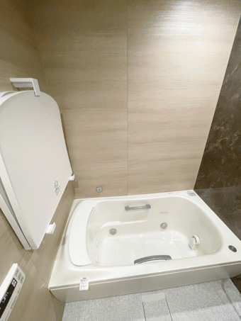 身体を包み込む浴槽と楽湯で安らぎを堪能 港区S様邸 身体を包み込む浴槽と楽湯で安らぎを堪能 港区S様邸